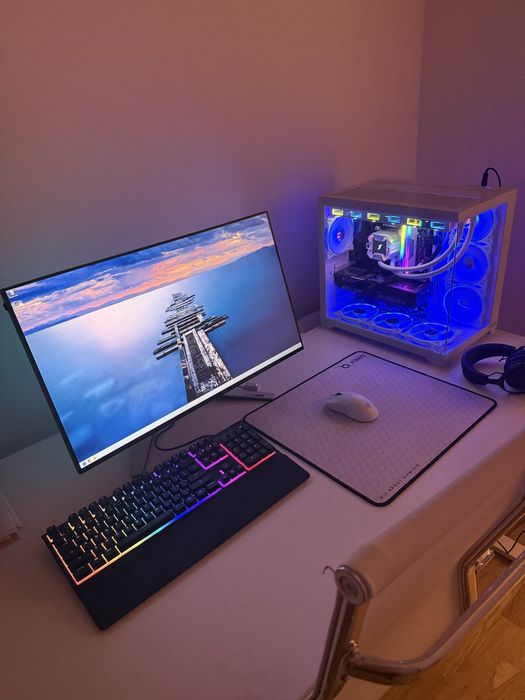 Periferice :Razer Viper Pro V3 +Steelseries Apex 3 + Hyper X cloud 3