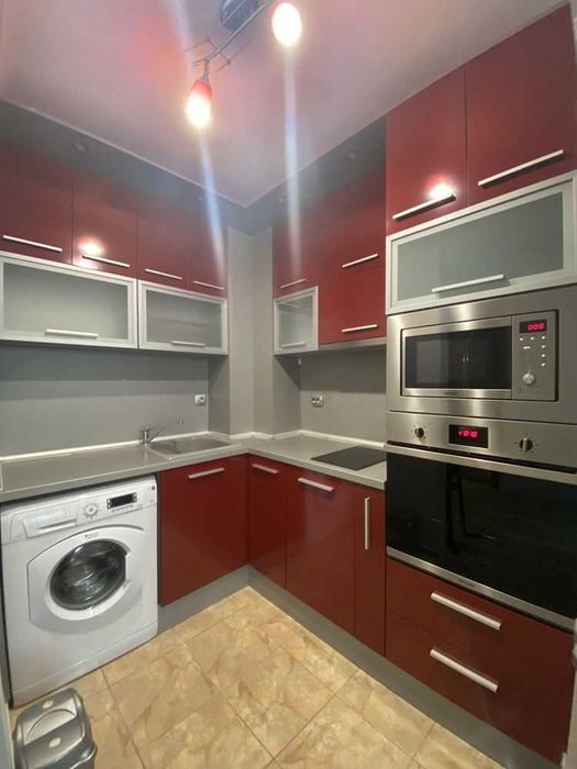 Дава се под наем Двустаен апартамент в Варна, Център - 70 кв.м за 418.71 € - Снимка #1