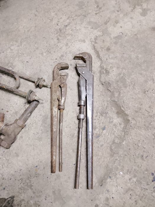 Продам краны и газовые ключи СССР