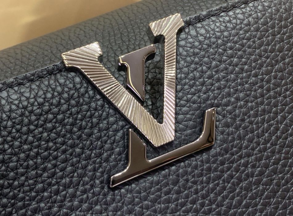 Дамкса чанта Louis Vuitton