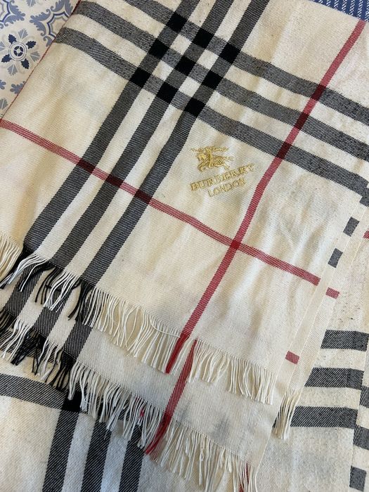 Eşarfa tip şal Burberry