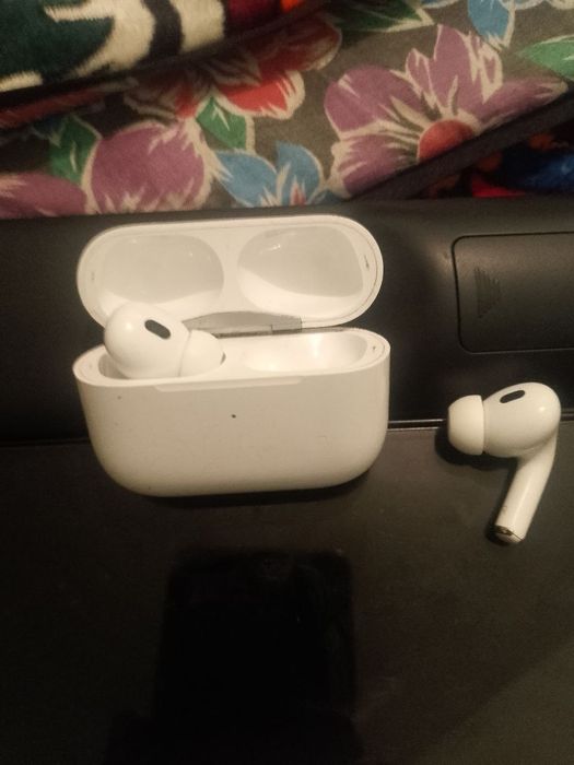 Airpods sotiladi