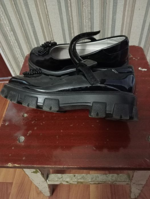 Туфли школьные на девочку
