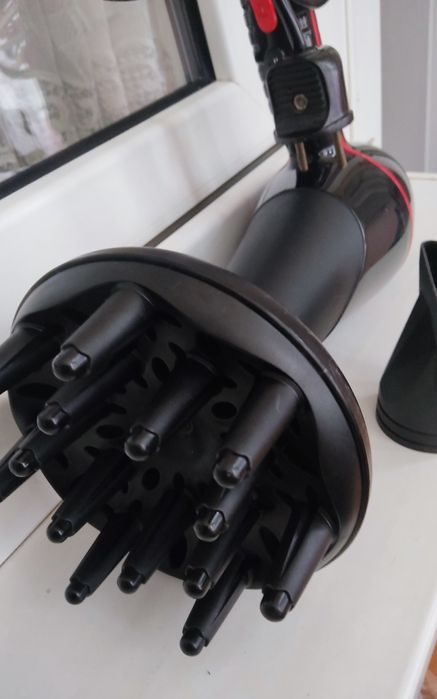 Фен для волос с насадками