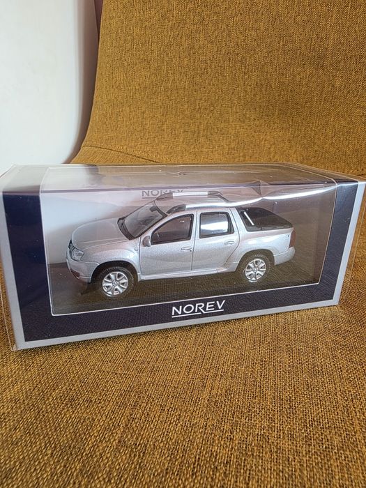 Renault Duster Oroch 2016 1/43