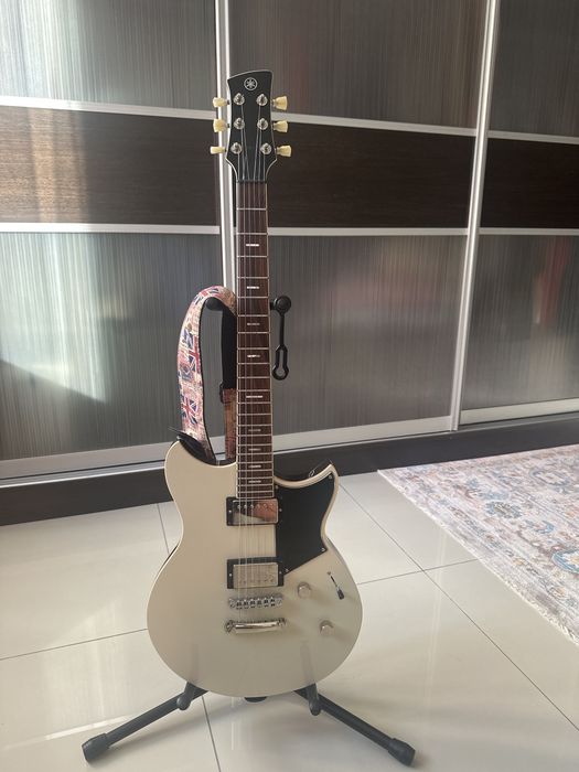 Электрогитара Yamaha RSS20