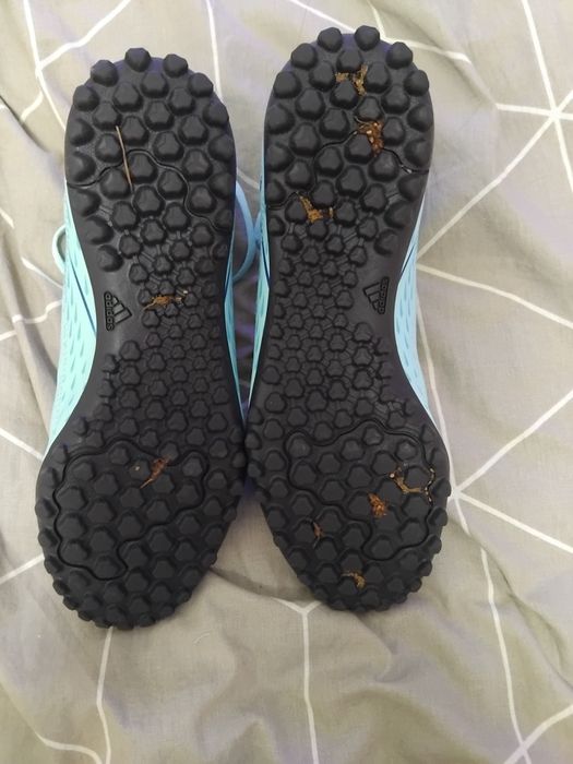 Продавам стоножки на adidas.