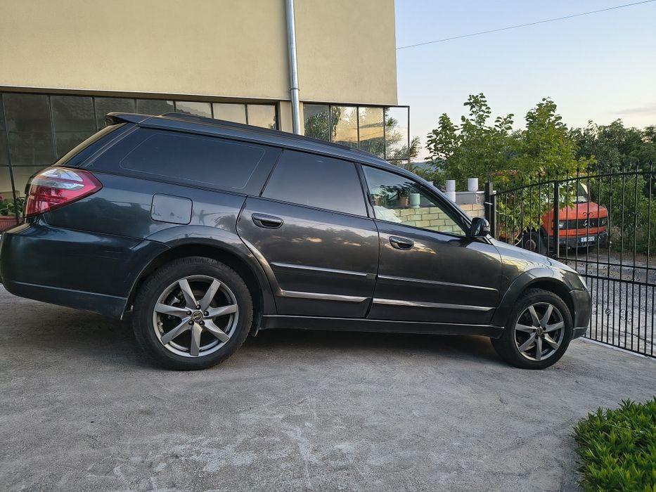 Субару аутбек 2008г.2.5к