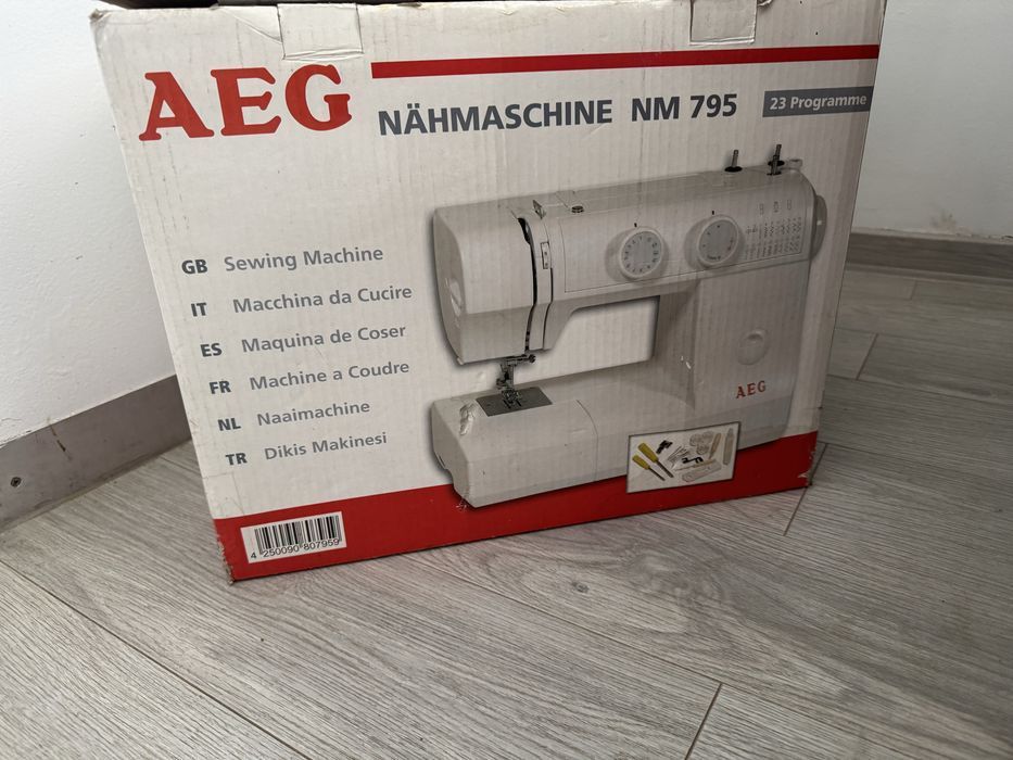 Masina de cusut AEG