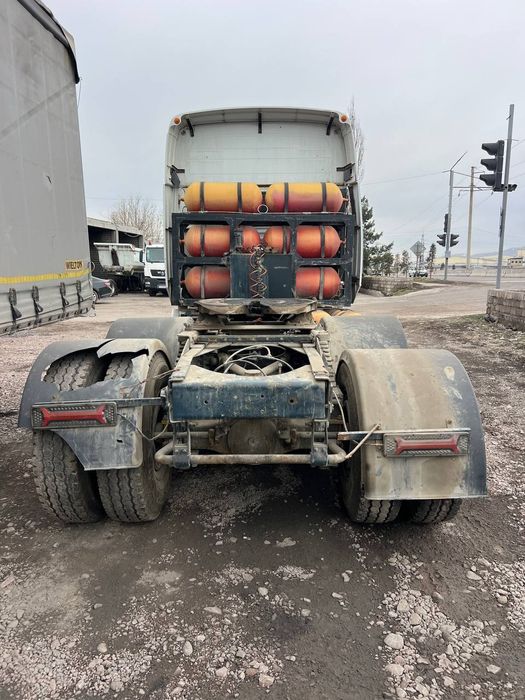 Howo A6 тягач сотилади