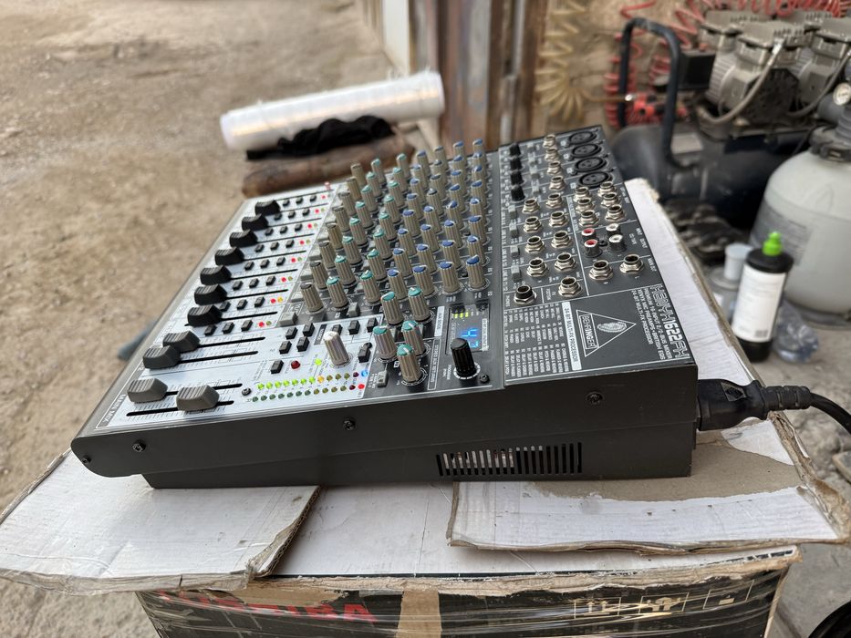 * behringer xenyx 1622fx микшерный пульт премиум класса в отличном со