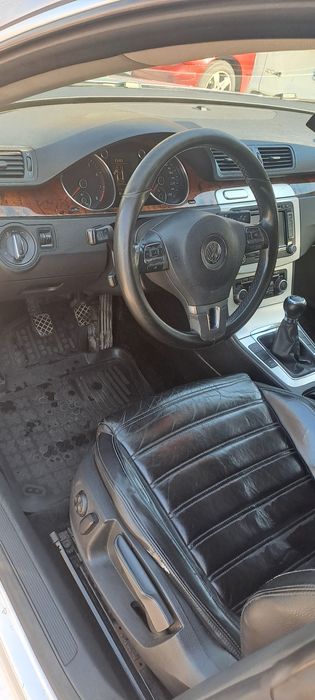 Vând passat cc 2008