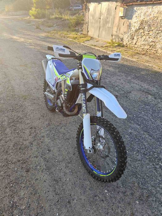 Продавам Sherco sef 300 factory 2019 година