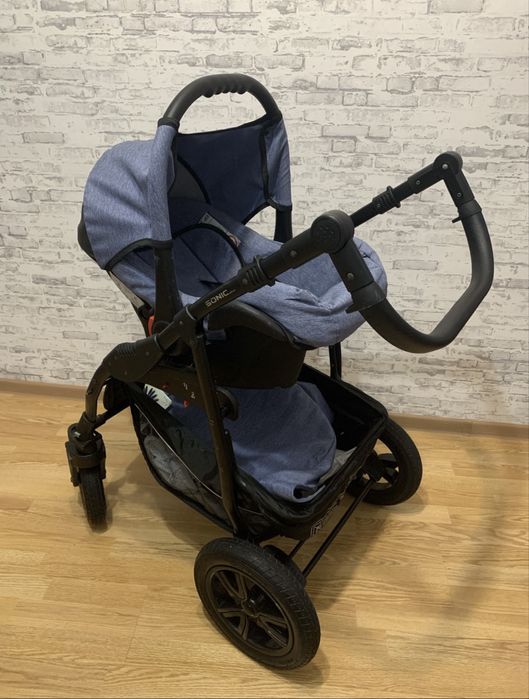 Детская коляска 3 в 1