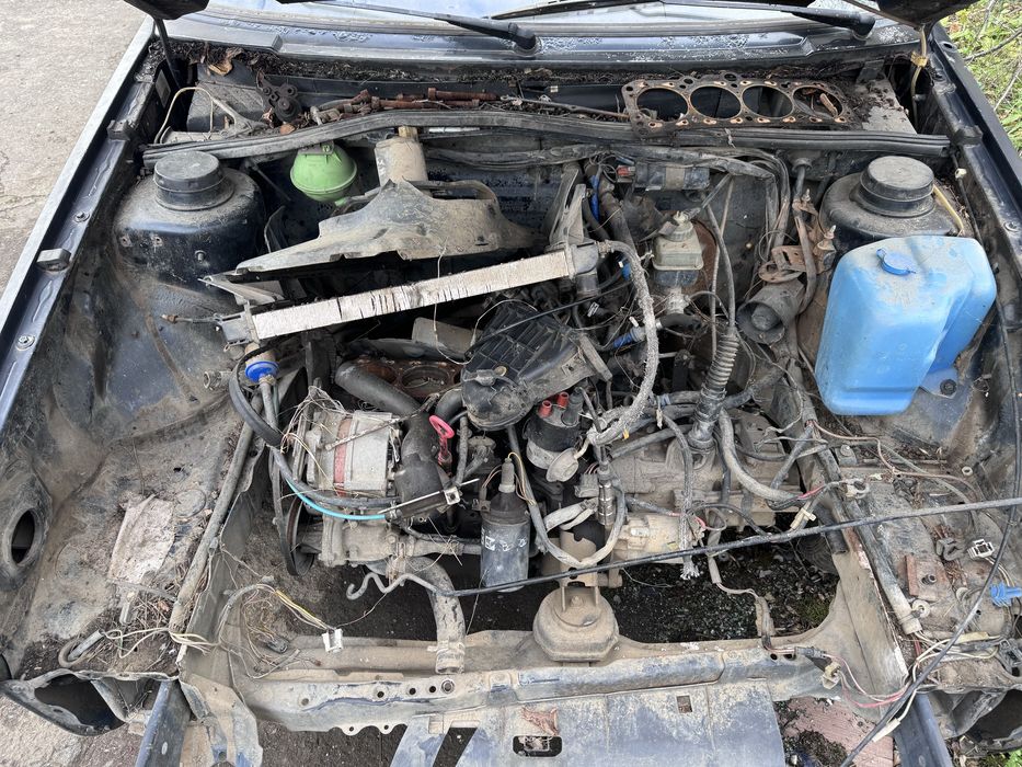 Vw Golf 2 1.6i 72hp 1990г На Части