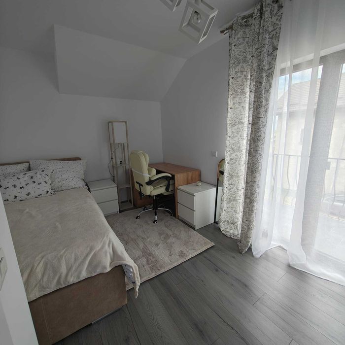 Vila LUX complet MOBILATA si UTILATA cu 4 camere 2 bai cu suprafata de 115mp teren 220mp, situata in zona de la capat CUG - HORPAZ com MIROSLAVA.