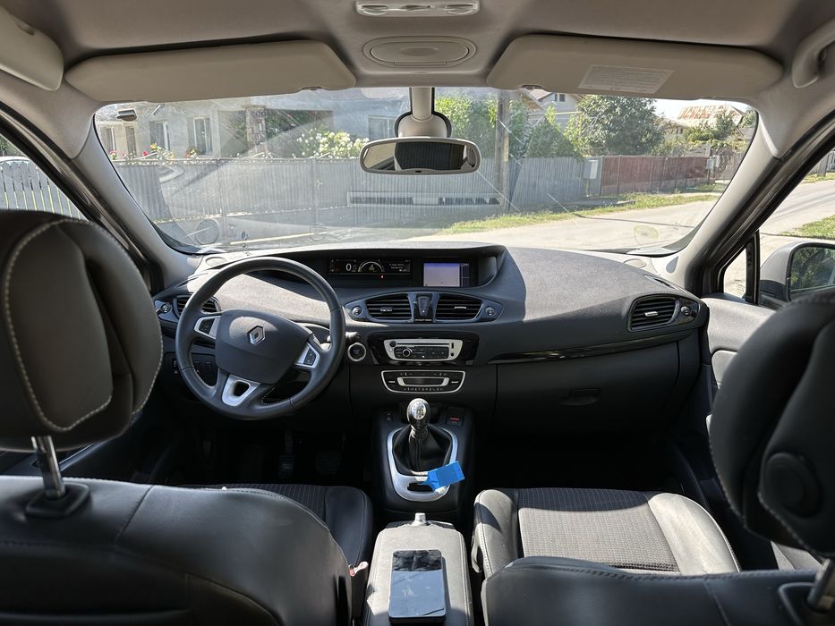 Renault Scenic / 2012 / 1.5 dci / bose