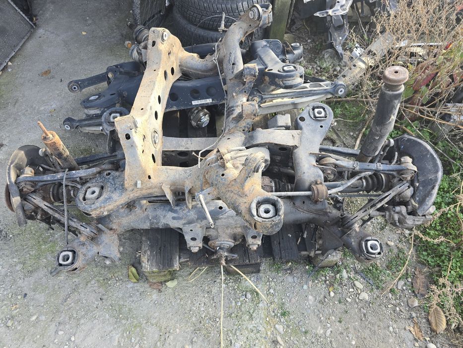 Punte spate bmw e90 e87 e91