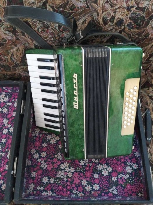 Акордеон Юнисть .