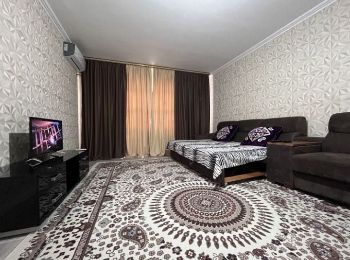 2-х комнатная в центре. Абая