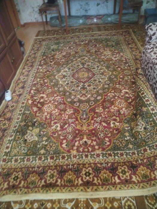 Продам.      ковёр