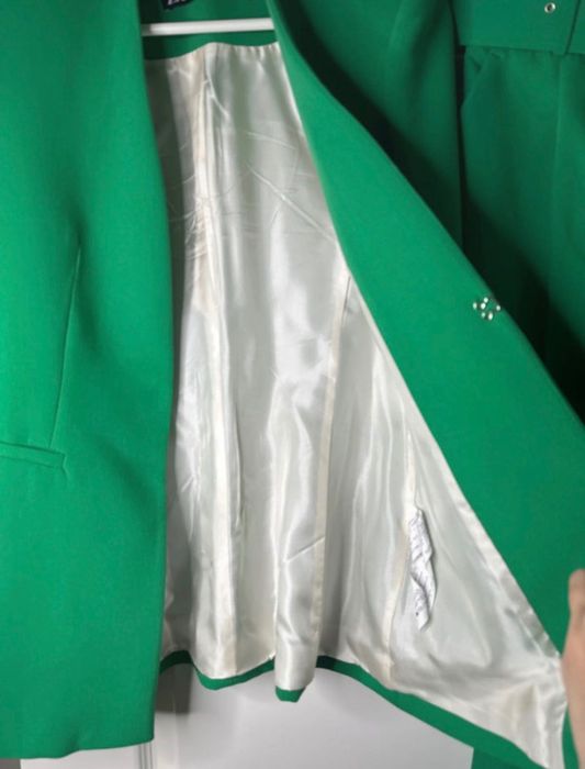 Costum Zara mărimea xs