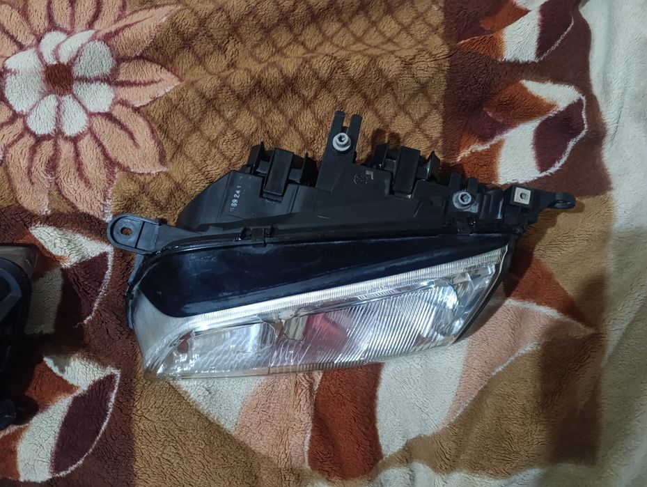 Фары на Мазда 626 рестайлинг