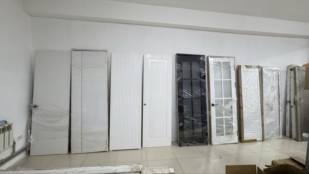 Продам двери с витрины