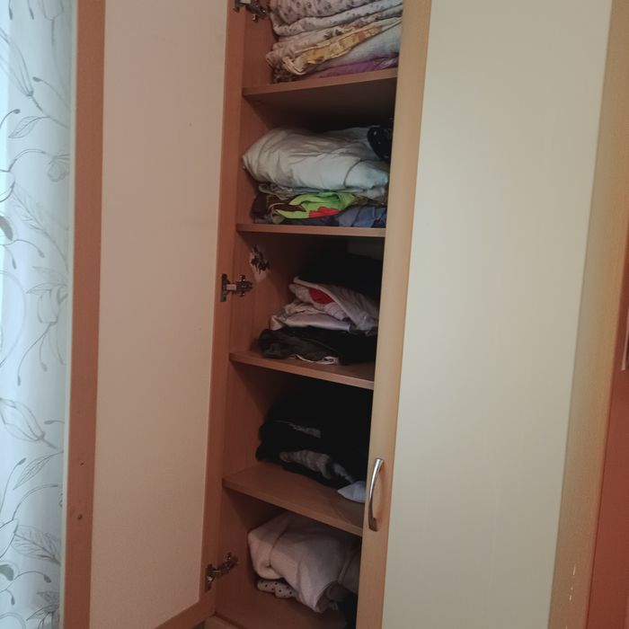Продам стенку в спальню