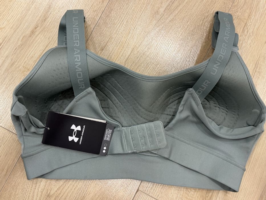 Спортивный бра Under Armour