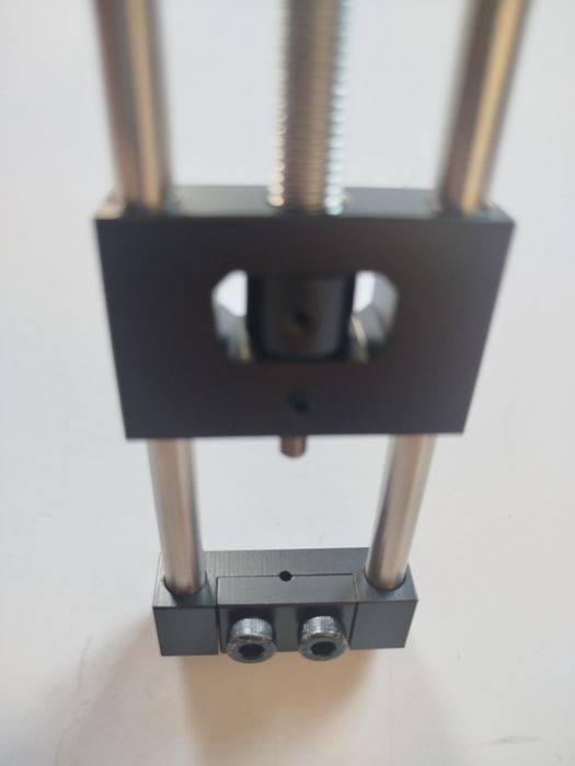 Инструмент за смяна на върховете на дартс стрели