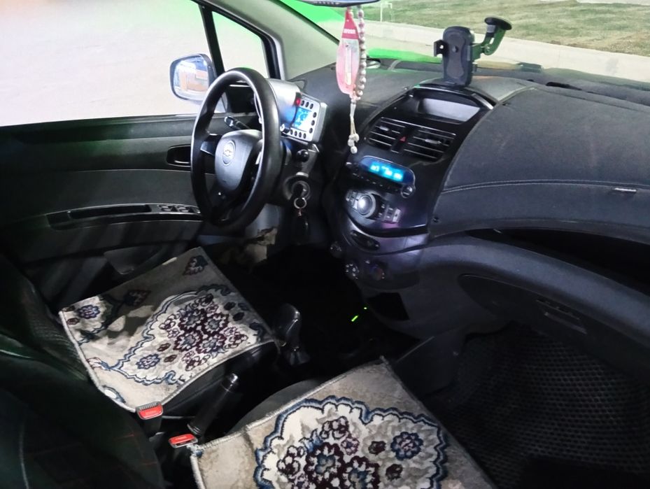 Спарк 2011-й, пол люкс, метан