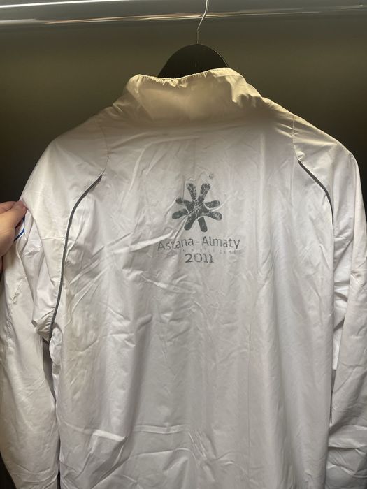 Куртка факелоносца Азиада 2011