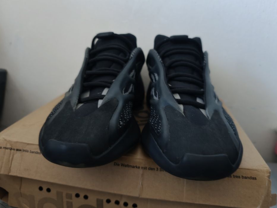 Adidas yeezy 700 V3 dark glow gx6144 marimea 42.5(27 cm)