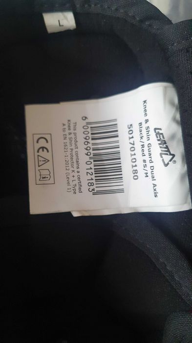 Leatt dual axis  наколенники