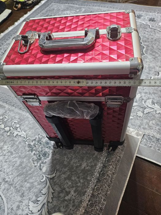 Нов куфар за гримове