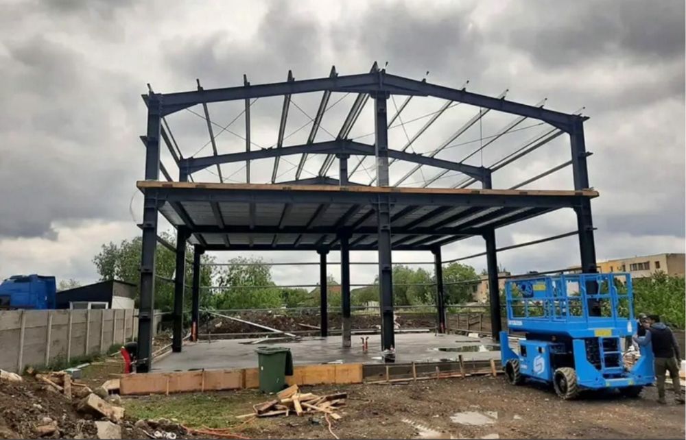 Vand hala structura metalica am pe stoc urmatoarele dimensiuni