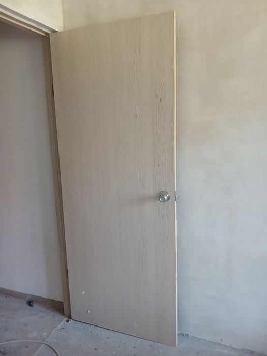 Продам межкомнатные двери новые