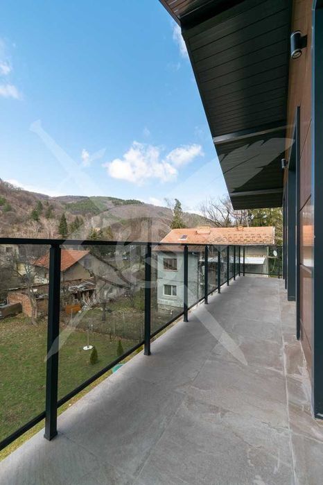 Продава се Къща в с. Владая, Област София-град - 285 кв.м за 1162 €/кв.м - Снимка #6