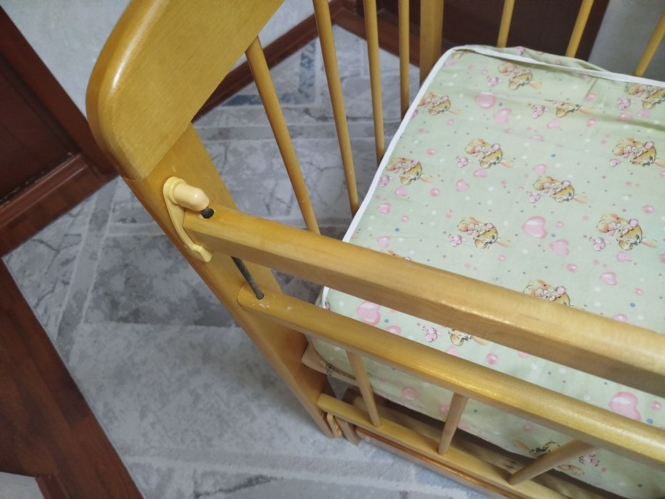Продам кроватку детскую