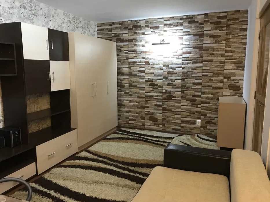 Garsonieră de inchiriat Zona Centrală, complet mobilată și utilată
