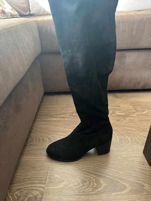 Дамски боти до коляно