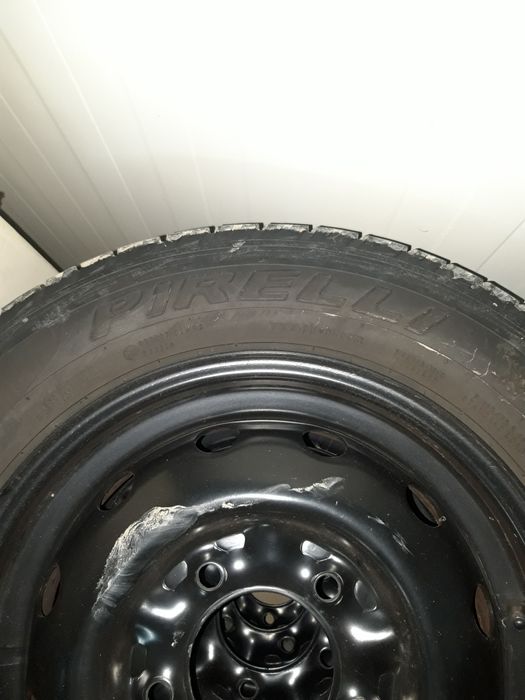 Диски с резиной на Ниву