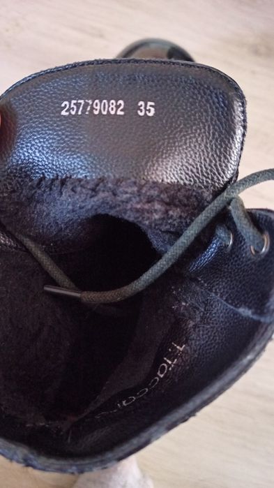 Продам зимние ботинки (35 размер)