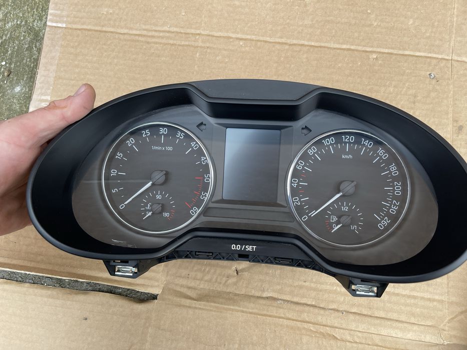 Ceasuri de bord skoda ocfavia 3 an 2014 diesel