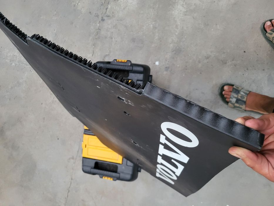 Брызговик на Volvo fh