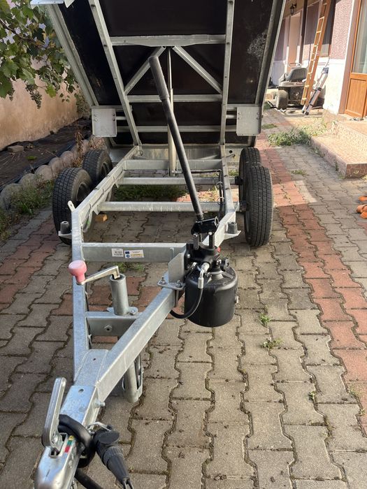 Remorca basculabila 750kg