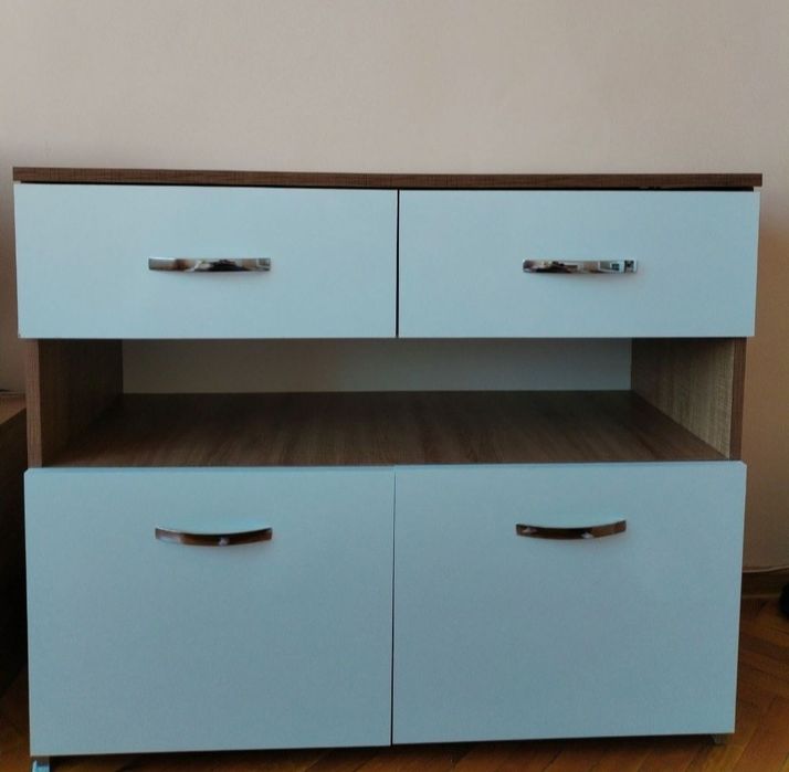 Продавам спално обзавеждане