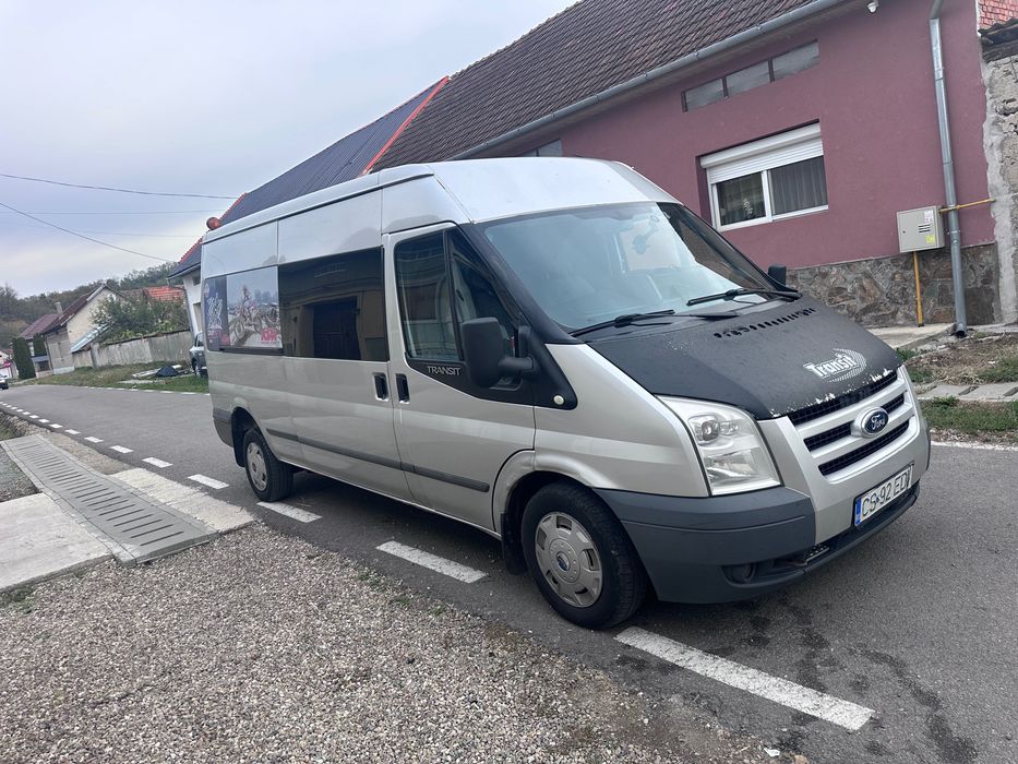 Ford transit 8+1 2010
