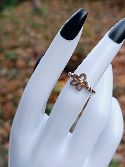 Vechi inel argint 925 placat cu aur.